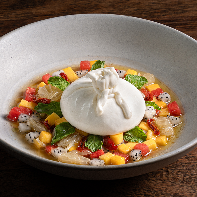 Phô Mai Burrata với trái cây nhiệt đới với cà chua ngâm tương (lớn)